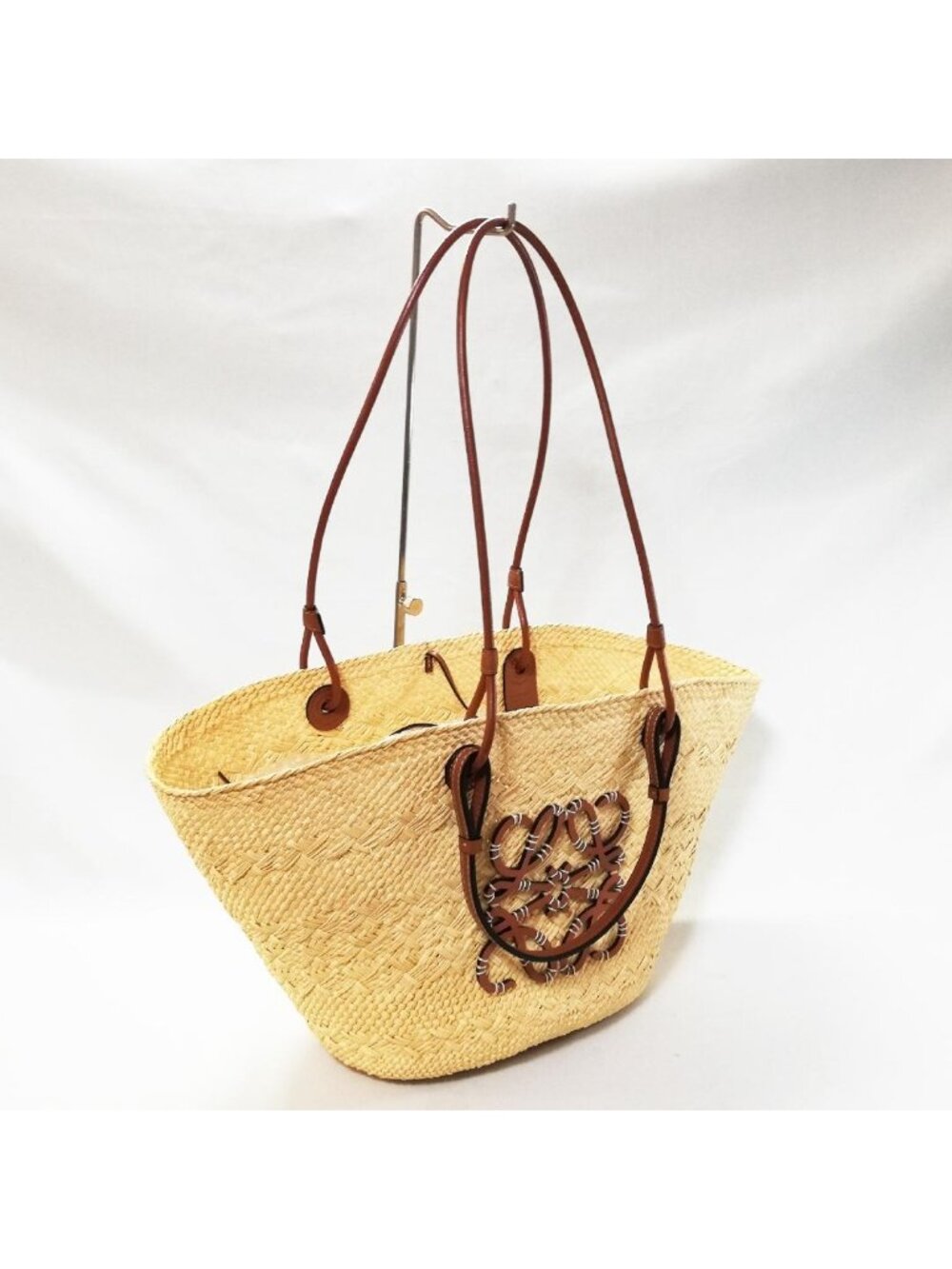 Loewe Anagram Basket Bag Medium - Picture 2 of 5